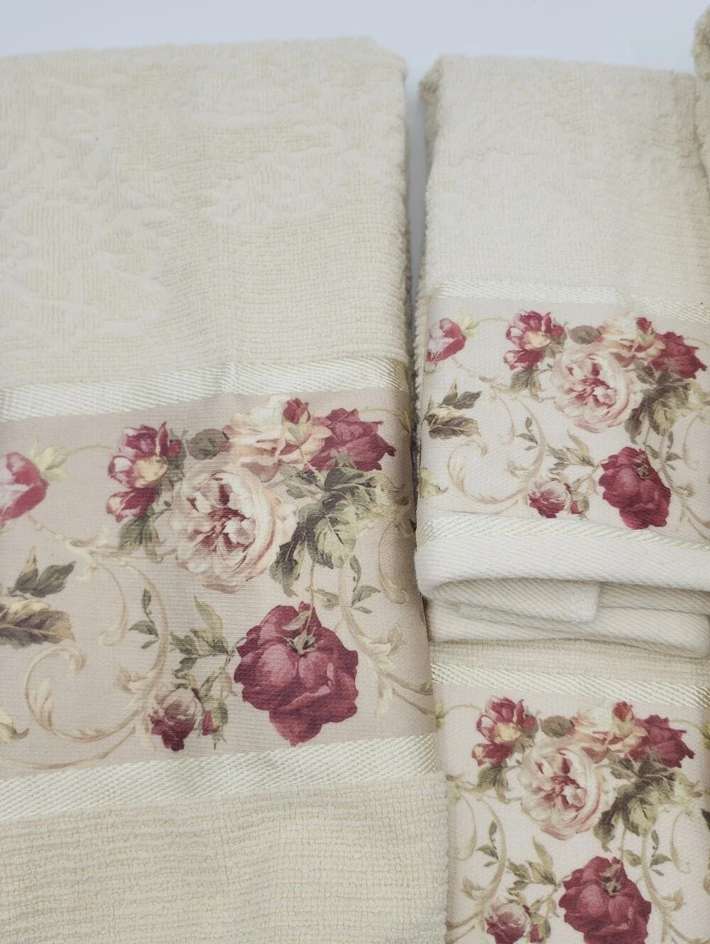 Lot of 4 Crosshill Towel pink floral Roses guest hand towel face